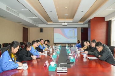 市委常委、宣傳部部長(zhǎng)沈志鳳蒞臨景興紙業(yè)慰問高端人才