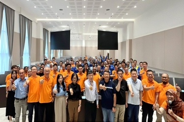 蛇年共進 再攀高峰 | 景興紙業全資子公司景興控股（馬）有限公司第二屆員工大會及年會盛典隆重舉行